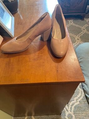 Clark’s Tan Chunky Heeled Shoes